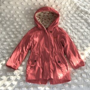 Cute girls raincoat from France. Salmon/Coral. 5Y. Great condition.